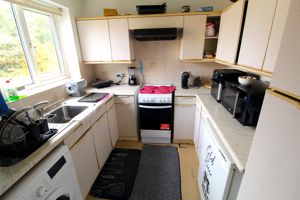 Kitchen- click for photo gallery